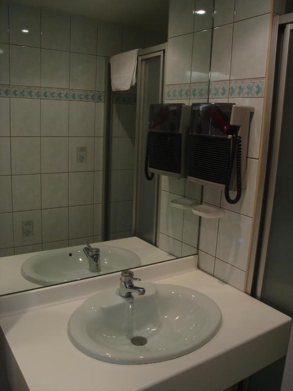 Hotel Beausejour Chaudes-Aigues Room photo