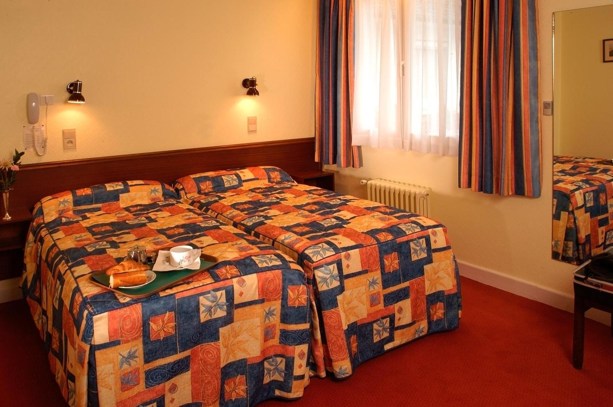 Hotel Beausejour Chaudes-Aigues Exterior photo